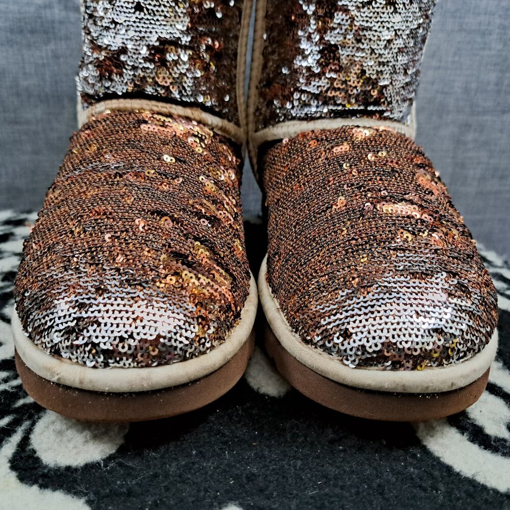 %Size 7 UGG Women's Classic Short Sparkles Boots D15 - Picture 14 of 15